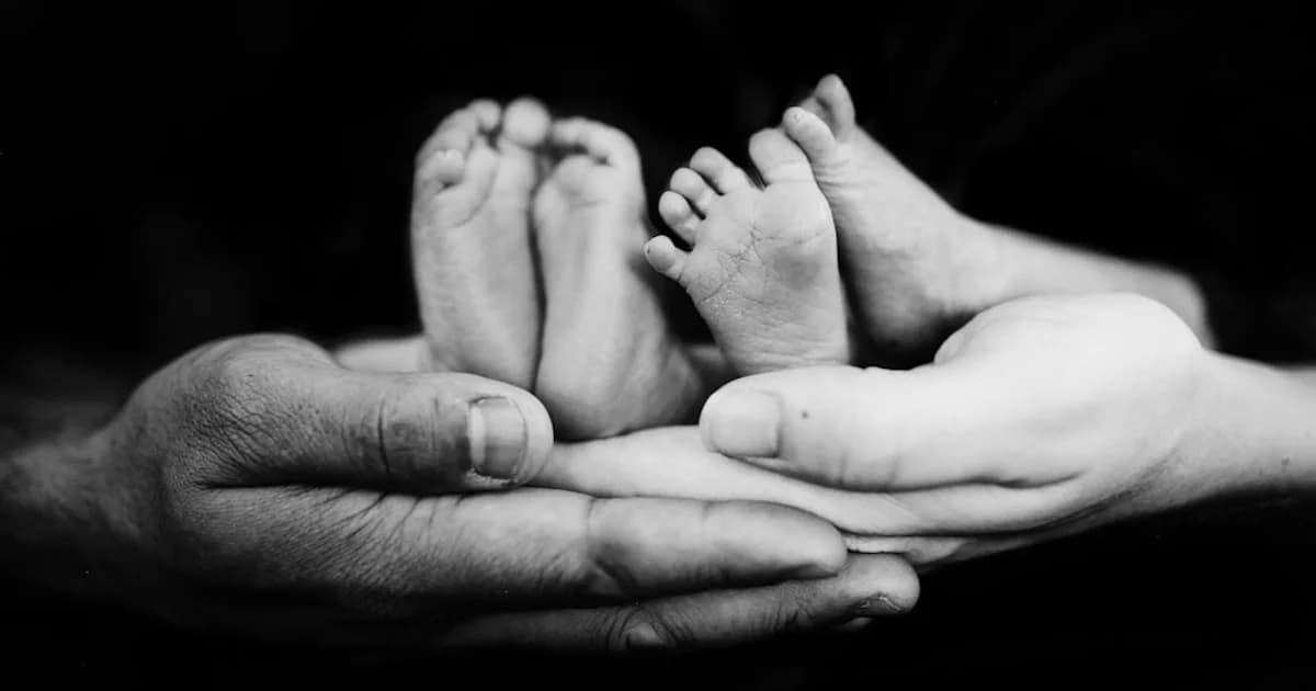 Twin Growth Charts: How to Track Growth for Multiples