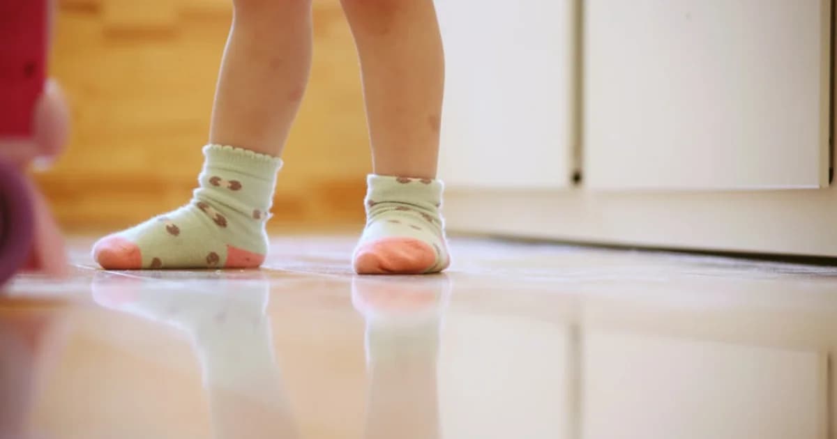When Do Babies Start Walking? Average Age and Red Flags for Late Walking